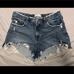 A&F Curve Love High Rise Mom Short